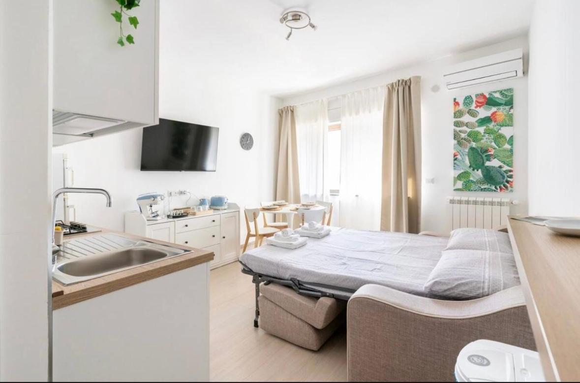 Luluhouse Apartment Чефалу Екстериор снимка